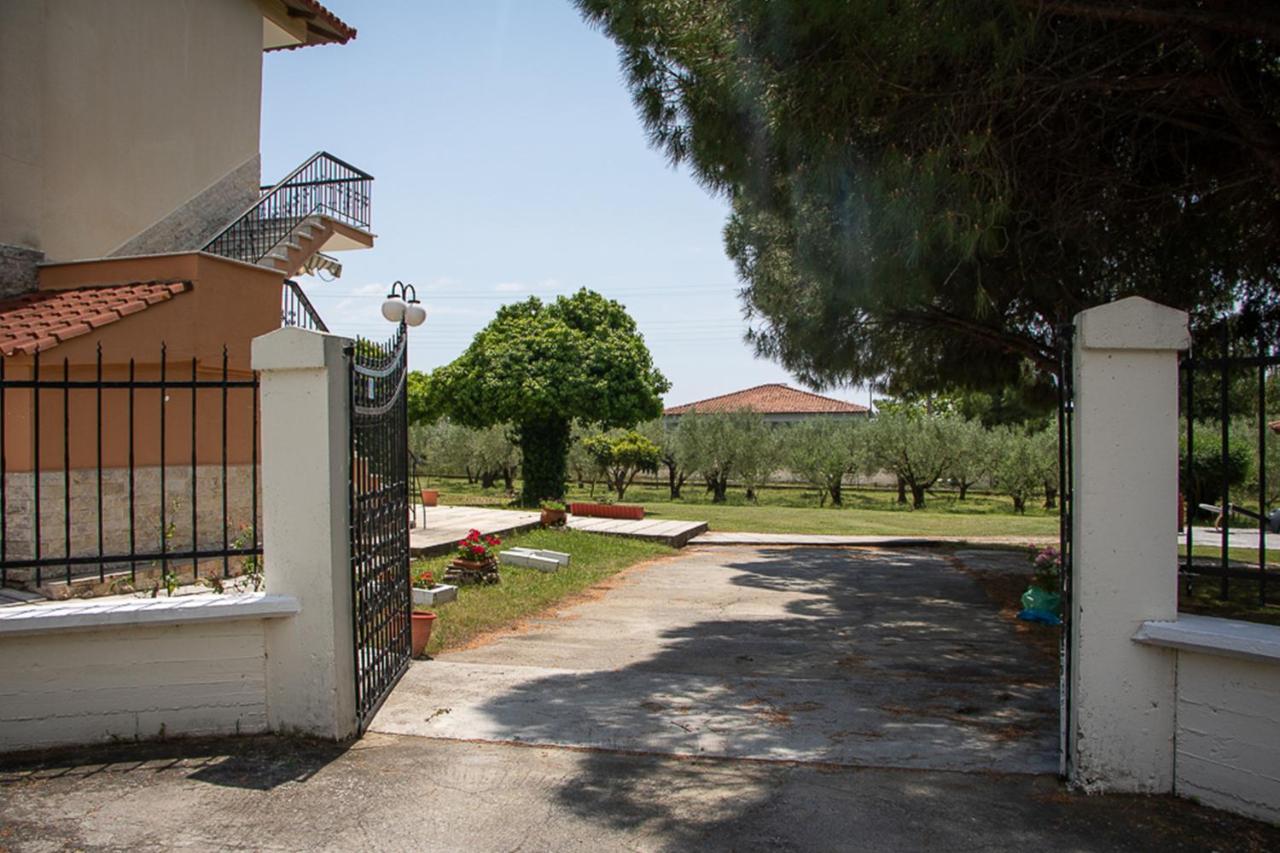 Olivemare Holidays ネア・イラクリア エクステリア 写真
